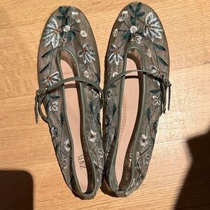 Zara Embroidered Mesh Floral Flats in Olive